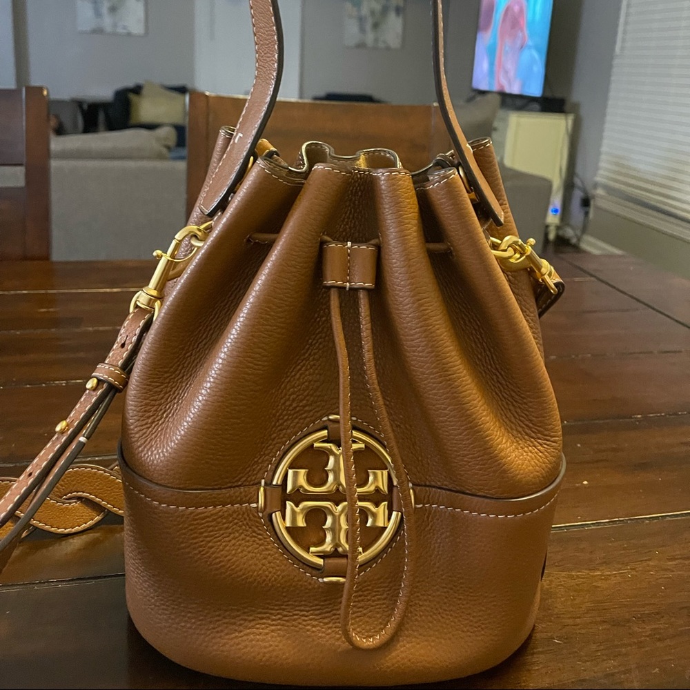 Tory Burch Miller Bucket in tan